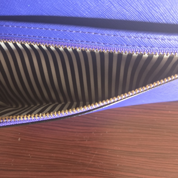 Kate Spade Crossbody ♠️ wallet - Picture 5 of 11